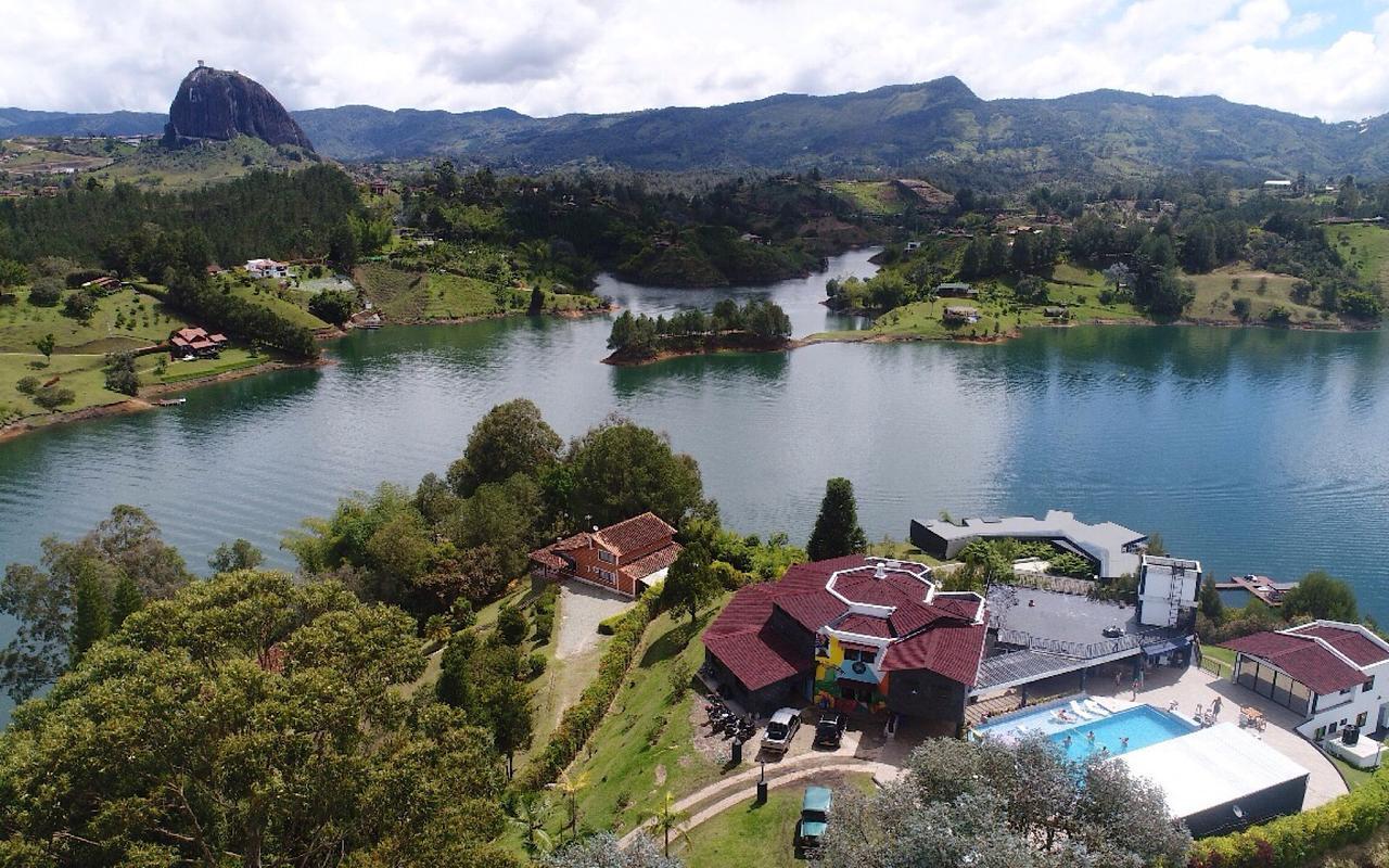 Happy Buddha Hostel & Lodge Guatapé Eksteriør billede